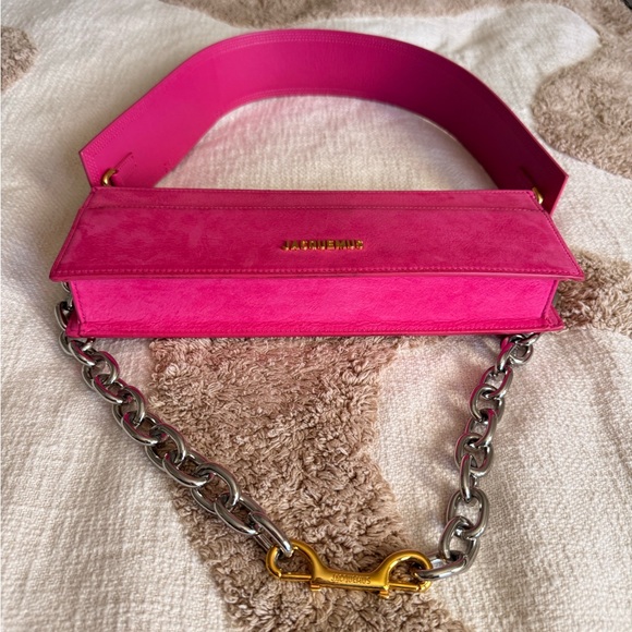 Jacquemus • Le Ciuciu Leather Shoulder Bag - Picture 8 of 8